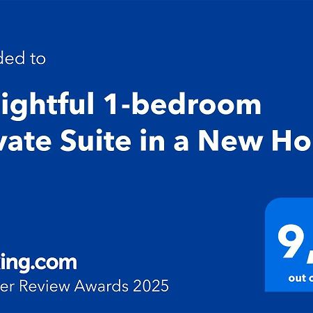 Delightful 1-Bedroom Private Suite In A New Home คาลการี ภายนอก รูปภาพ